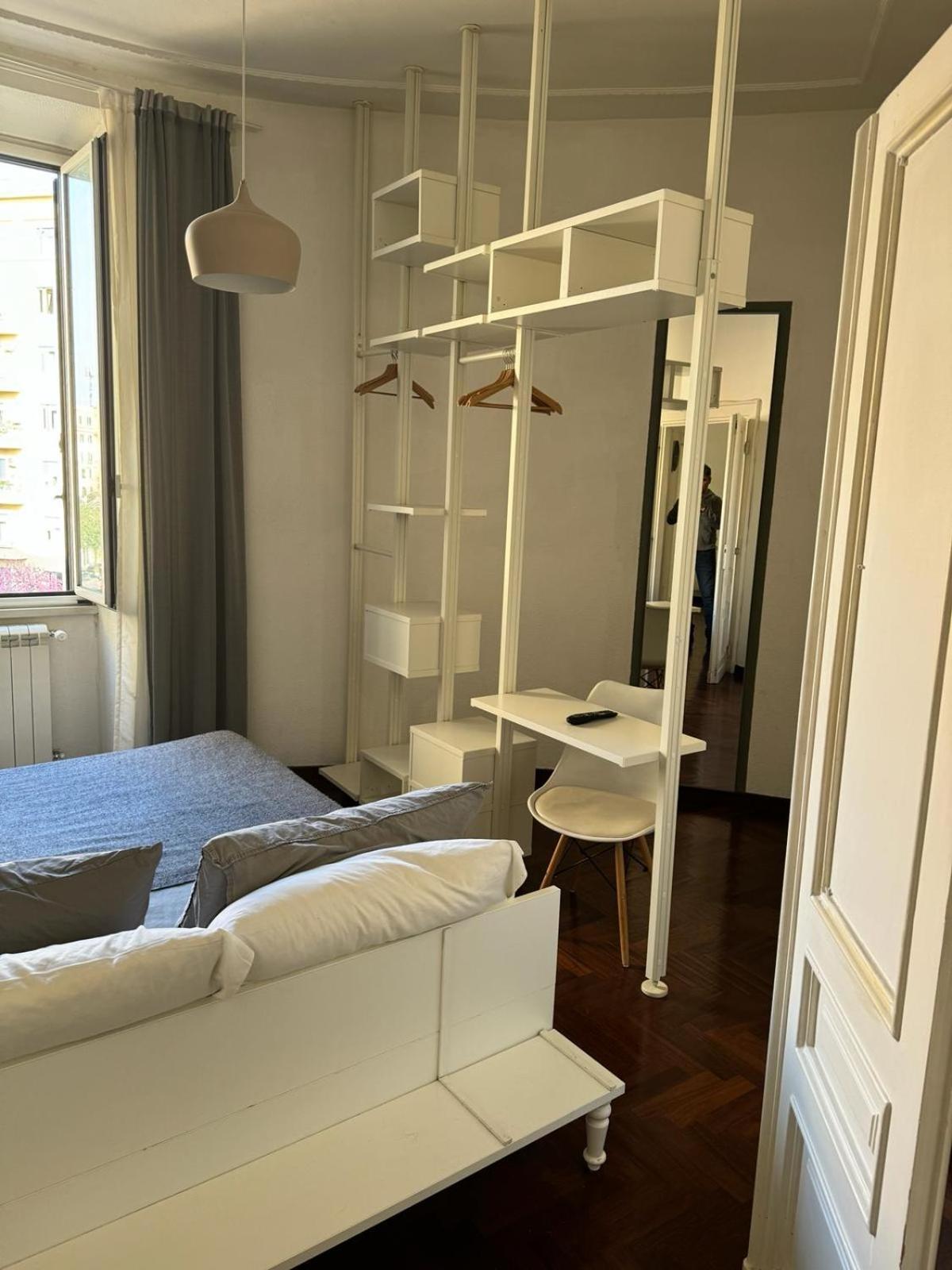 A Colorful Spot For La Dolce Apartment *